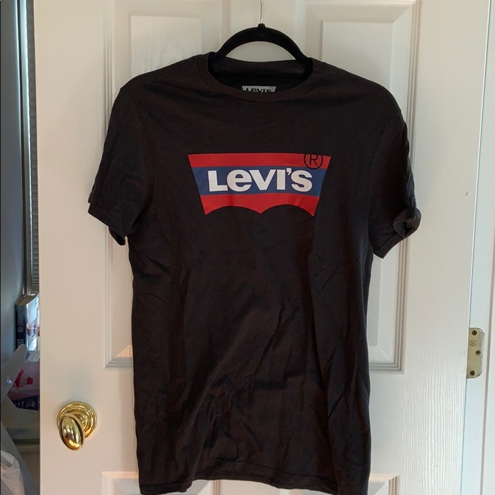 Levi’s T-shirt